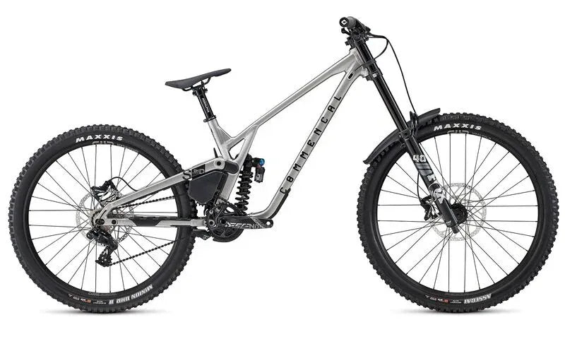 COMMENCAL SUPREME DH V5 - Alquiler -CaranvaSports - temporada 2026
